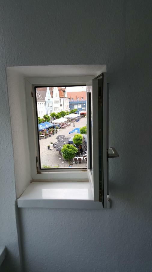 Marktplatz Ferienwohnung Guntzbourg Extérieur photo