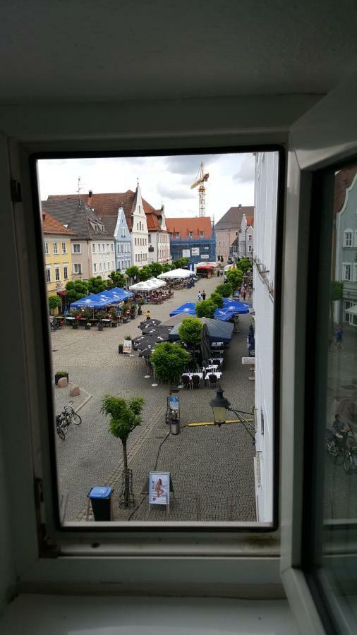 Marktplatz Ferienwohnung Guntzbourg Extérieur photo